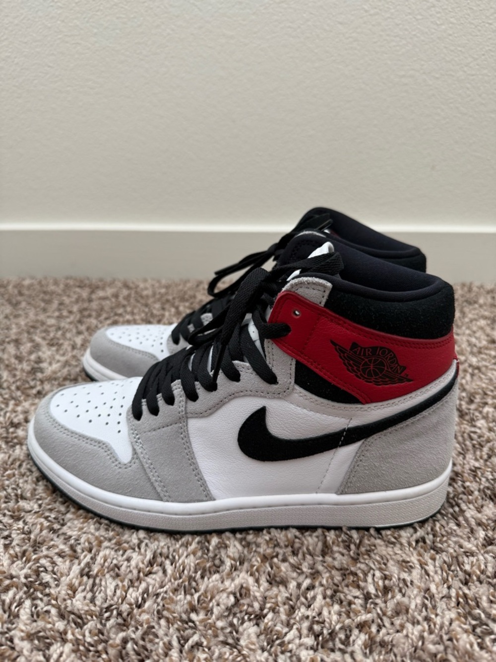 Air Jordan 1 high tops size 9 women